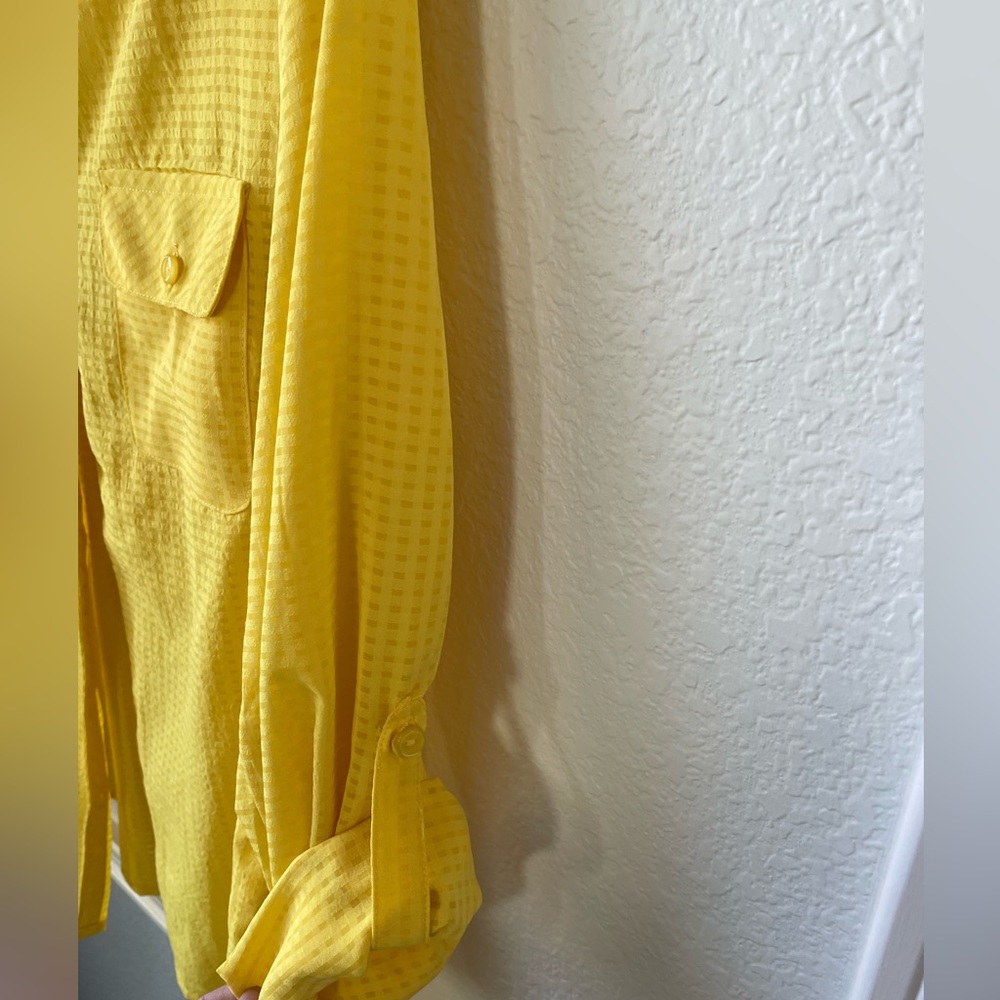 Women front open button down shirt with pockets size large - Picture 6 of 10